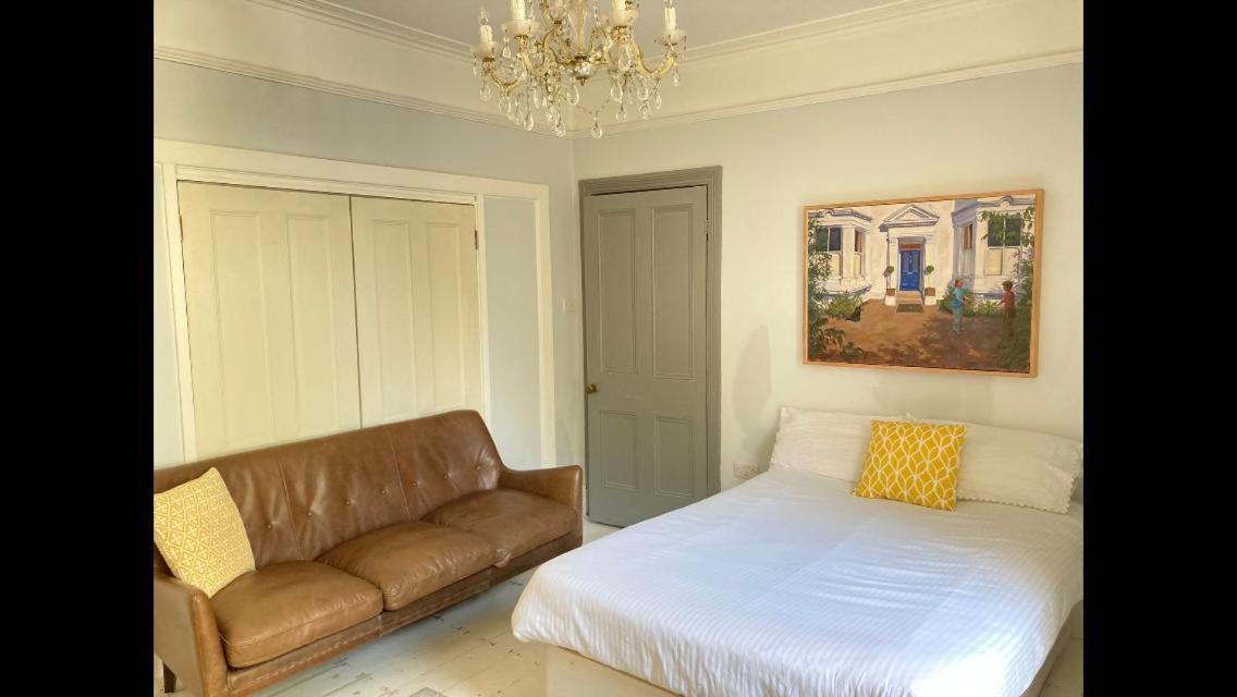 Central Truro! Large Double Room In Victorian Property ภายนอก รูปภาพ
